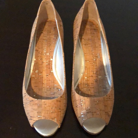 Donald Pliner Metallic Cork Wedges - Picture 2 of 6